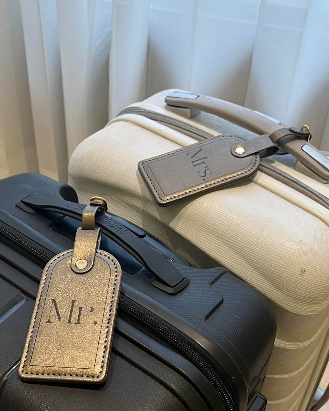 MR.&MRS. Luggage Tags